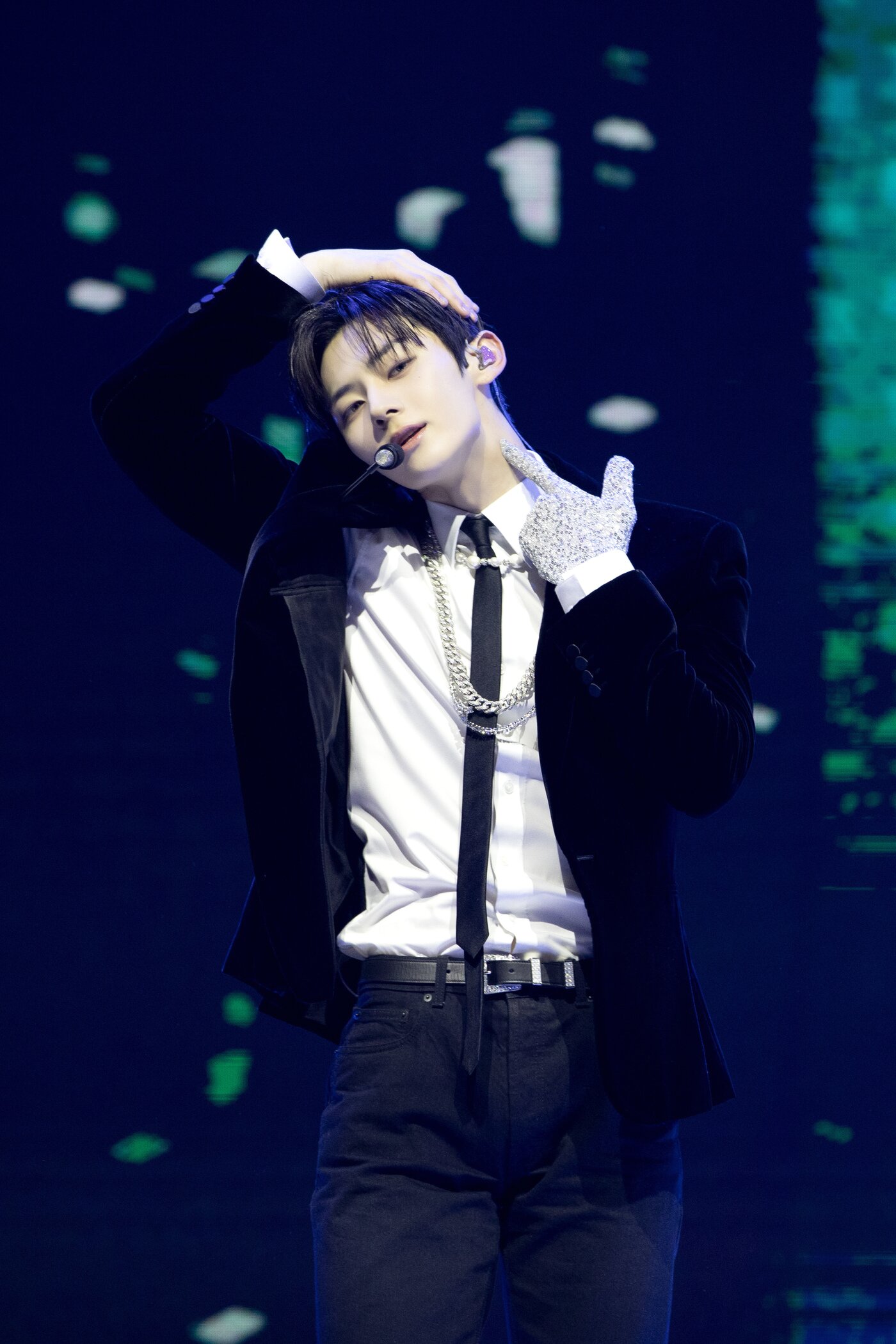 본문 이미지 - 황민현(플레디스 엔터테인먼트 제공)