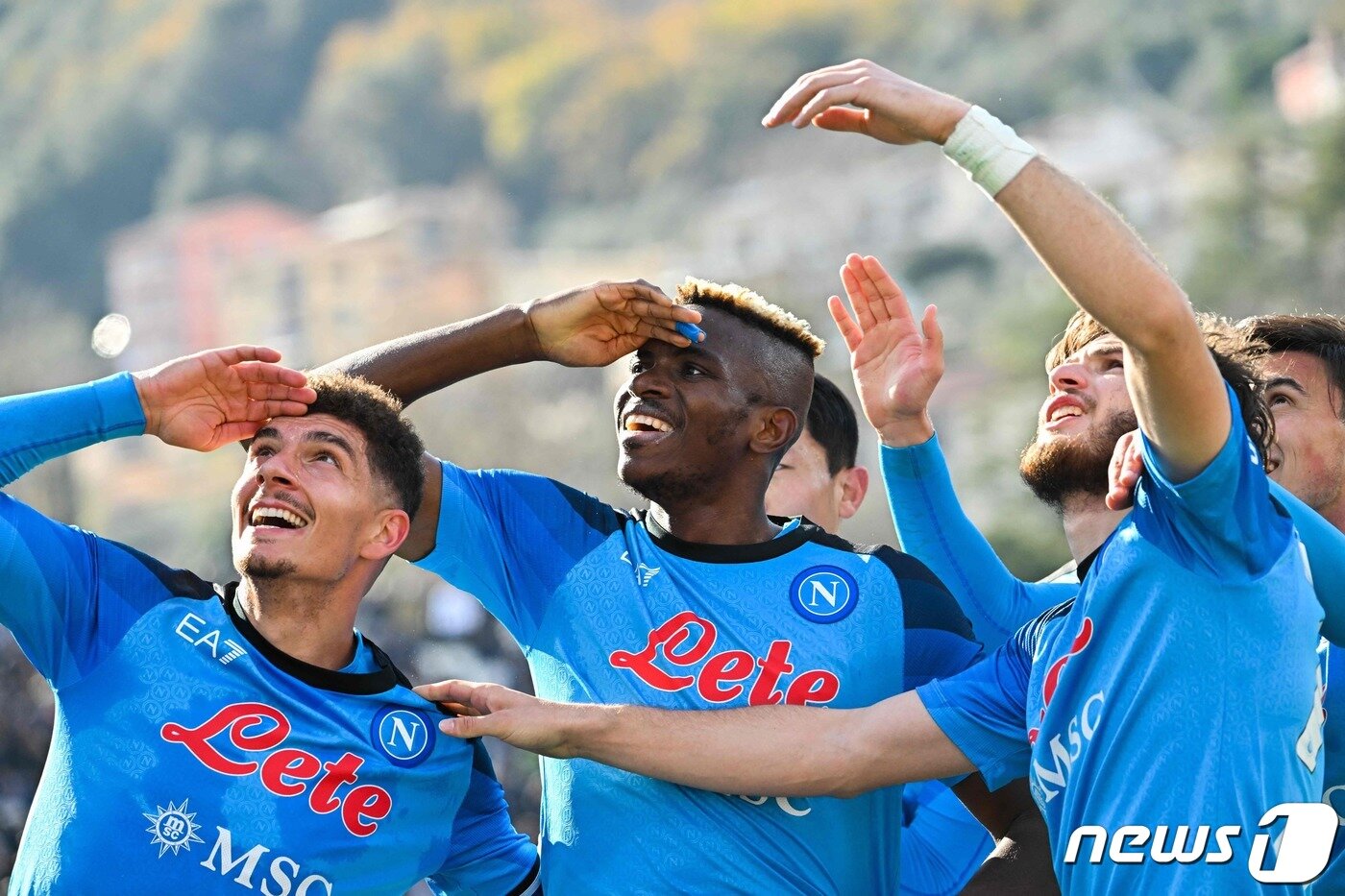 본문 이미지 - 기뻐하는 나폴리 선수들I ⓒ AFP=뉴스1
