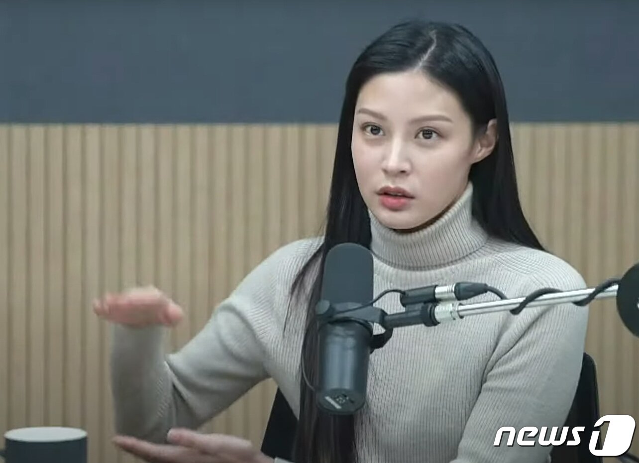 본문 이미지 - 조국 전 법무부 장관의 장녀 조민씨가 6일 유튜브 방송 ‘김어준의 겸손은 힘들다 뉴스공장’에 출연해 직접 얼굴을 드러내고 공개인터뷰를 했다. &#40;김어준 유튜브 채널 화면 캡처&#41;2023.2.6/뉴스1
