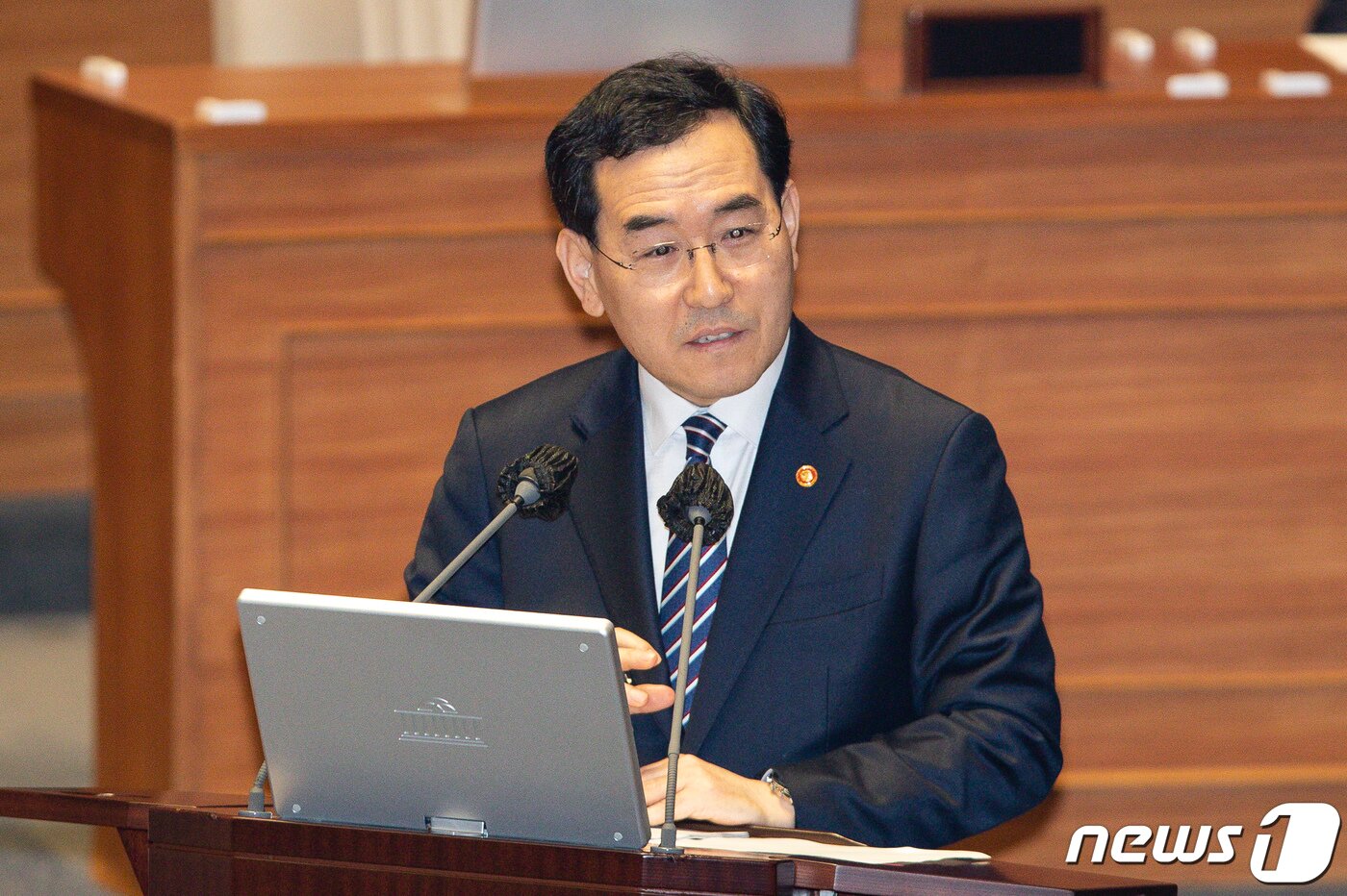 본문 이미지 - 이창양 산업통상자원부 장관이 7일 서울 여의도 국회에서 열린 제403회 국회(임시회) 제3차 본회의 경제 분야 대정부 질문에서 한무경 국민의힘 의원의 질문에 답하고 있다. 2023.2.7/뉴스1 ⓒ News1 유승관 기자