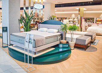 본문 이미지 - 더현대 서울 지누스 팝업스토어 전경(현대백화점그룹 제공).