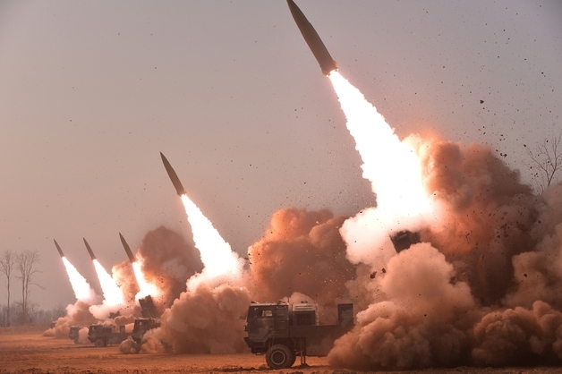 한미일, 北 SRBM 무더기 발사 도발 관련 유선협의…정보 공유·대응 논의