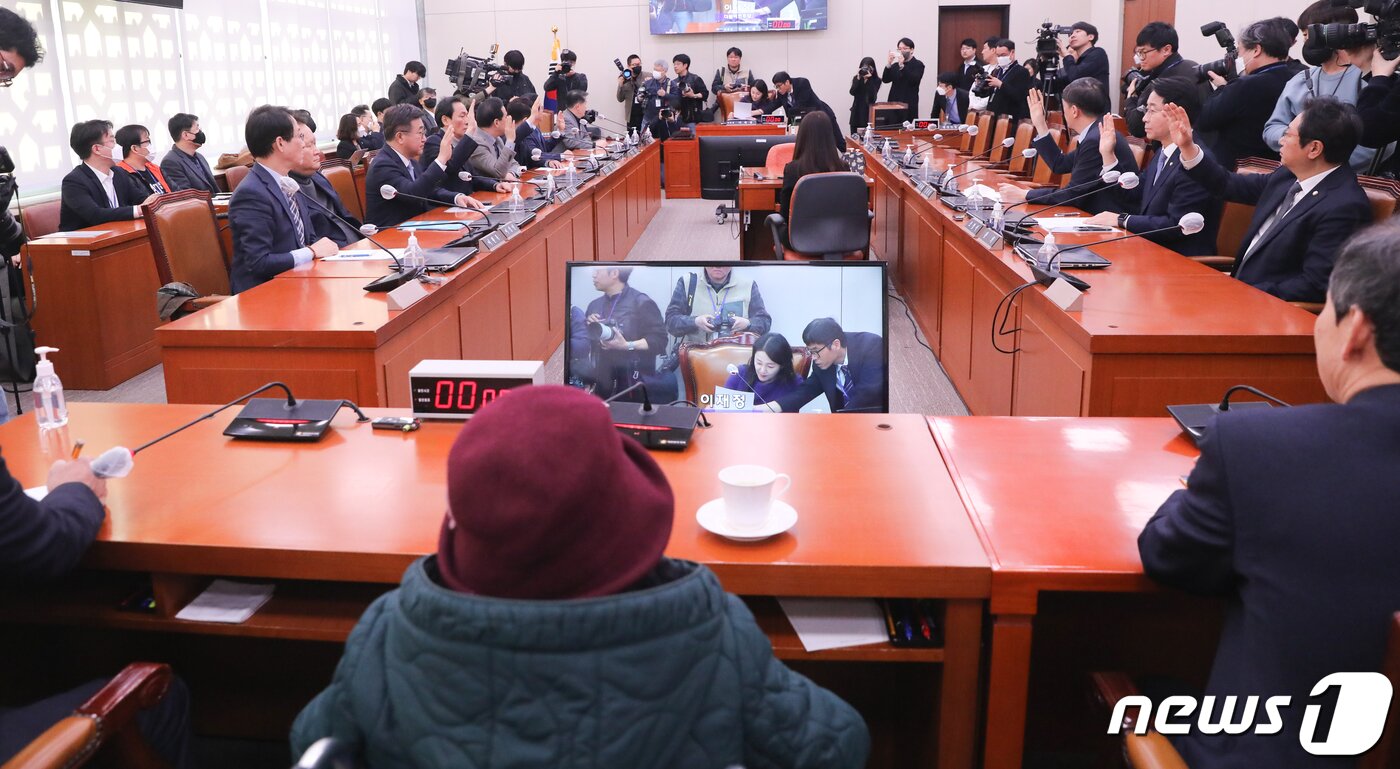 본문 이미지 - 13일 서울 여의도 국회에서 외교통일위원회 전체회의가 여당 의원 불참 속에서 열리고 있다. 2023.3.13/뉴스1 ⓒ News1 허경 기자