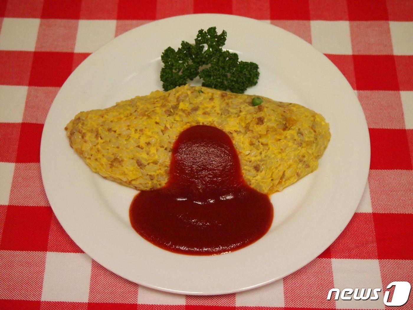 본문 이미지 - 윤석열 대통령이 오는 16~17일 일본 도쿄에서 기시다 후미오 총리와 한일 정상회담을 여는 가운데, 16일 만찬 장소 중 한 곳으로 128년 전통의 경양식집 '렌가테이'(煉瓦亭)가 조율 중이라고 요미우리신문이 14일 보도했다.(렌가테이 페이스북 갈무리)