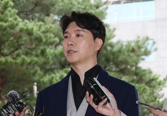 '수십억 횡령' 박수홍 친형, 대법서도 징역 3년6개월 실형…5년 공방 끝(종합)