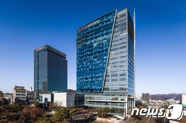 본문 이미지 -  한샘 본사 사옥 전경 (한샘 제공) ⓒ 뉴스1