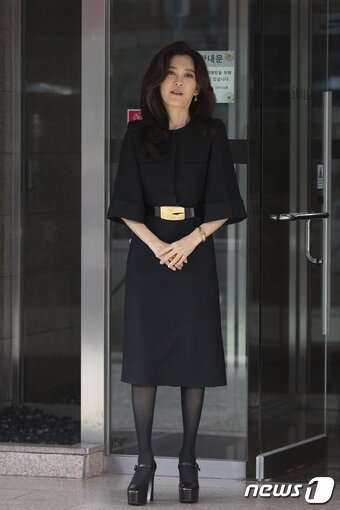 본문 이미지 - 이부진 호텔신라 사장이 16일 오전 서울 중구 삼성전자 장충사옥에서 열린 호텔신라 주주총회에 참석하고 있다. 2023.3.16/뉴스1 ⓒ News1 신웅수 기자