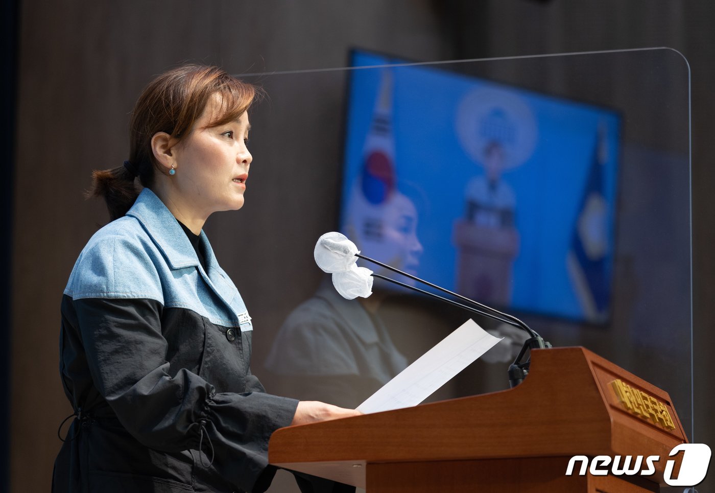 본문 이미지 - 임오경 더불어민주당 대변인이 19일 오전 서울 여의도 국회 소통관에서 한일 정상회담 관련 브리핑을 하고 있다. 2023.3.19/뉴스1 ⓒ News1 이재명 기자