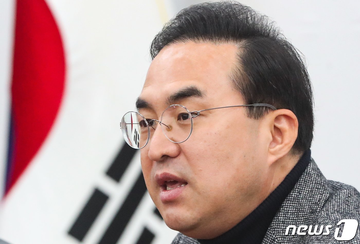 본문 이미지 - 박홍근 더불어민주당 원내대표가 2일 서울 여의도 국회에서 열린 정책조정회의에서 모두발언을 하고 있다. 2023.3.2/뉴스1 ⓒ News1 허경 기자