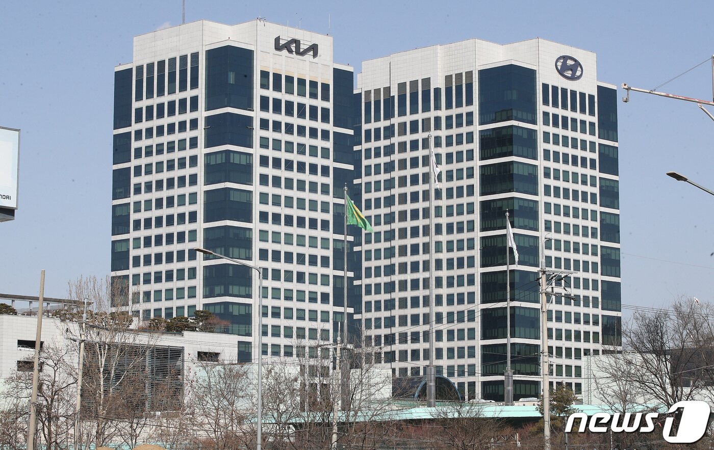 본문 이미지 - 서울 서초구 양재동 현대자동차, 기아 본사 빌딩 모습. 2023.3.2/뉴스1 ⓒ News1 임세영 기자