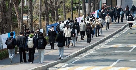 '그냥 쉬어요' 청년 막는다…고용부 '졸업생 특화 프로그램' 신설