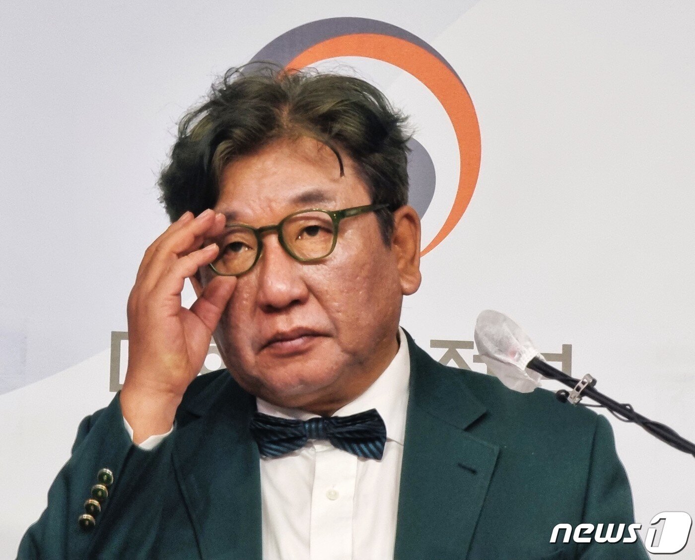 본문 이미지 - 김상협 2050탄소중립녹색성장위원회(탄녹위) 민간위원장이 21일 정부세종청사 보건복지부 브리핑룸에서 제1차 국가 탄소중립·녹색성장 기본계획(정부안)을 발표하고 있다. 2023.3.21/뉴스1 ⓒ News1 황덕현 기후환경전문기자