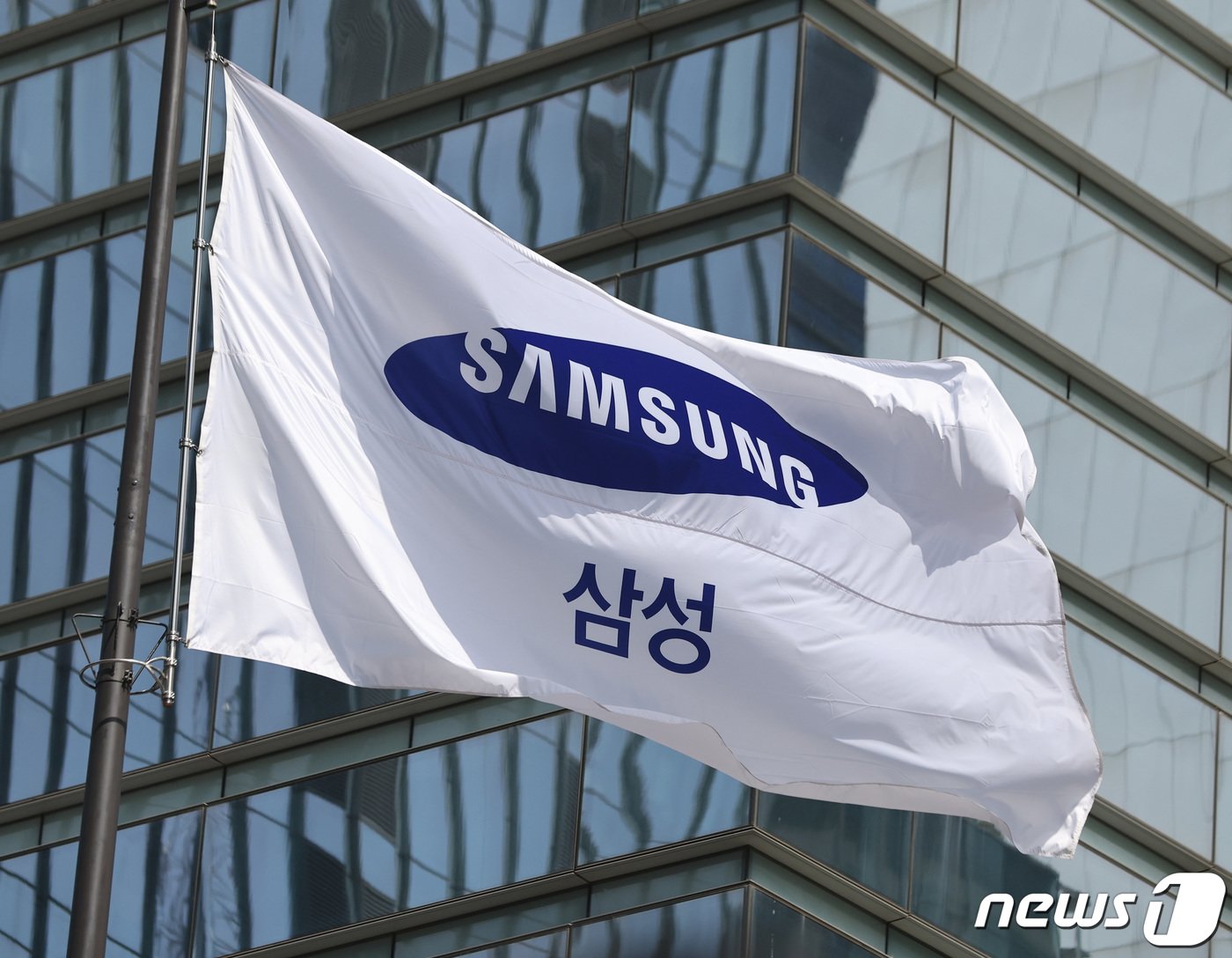 본문 이미지 - 서울 서초구 삼성전자 사초사옥 /뉴스1 ⓒ News1 구윤성 기자