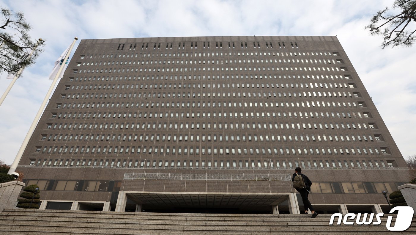 본문 이미지 - 서울 서초구 서울중앙지검의 모습. 2023.3.22/뉴스1 ⓒ News1 구윤성 기자