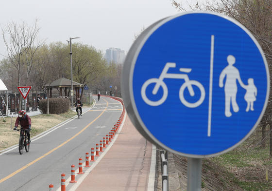 '반포대교~한남역' 한강자전거길 1.85㎞ 통제…보광나들목 누수