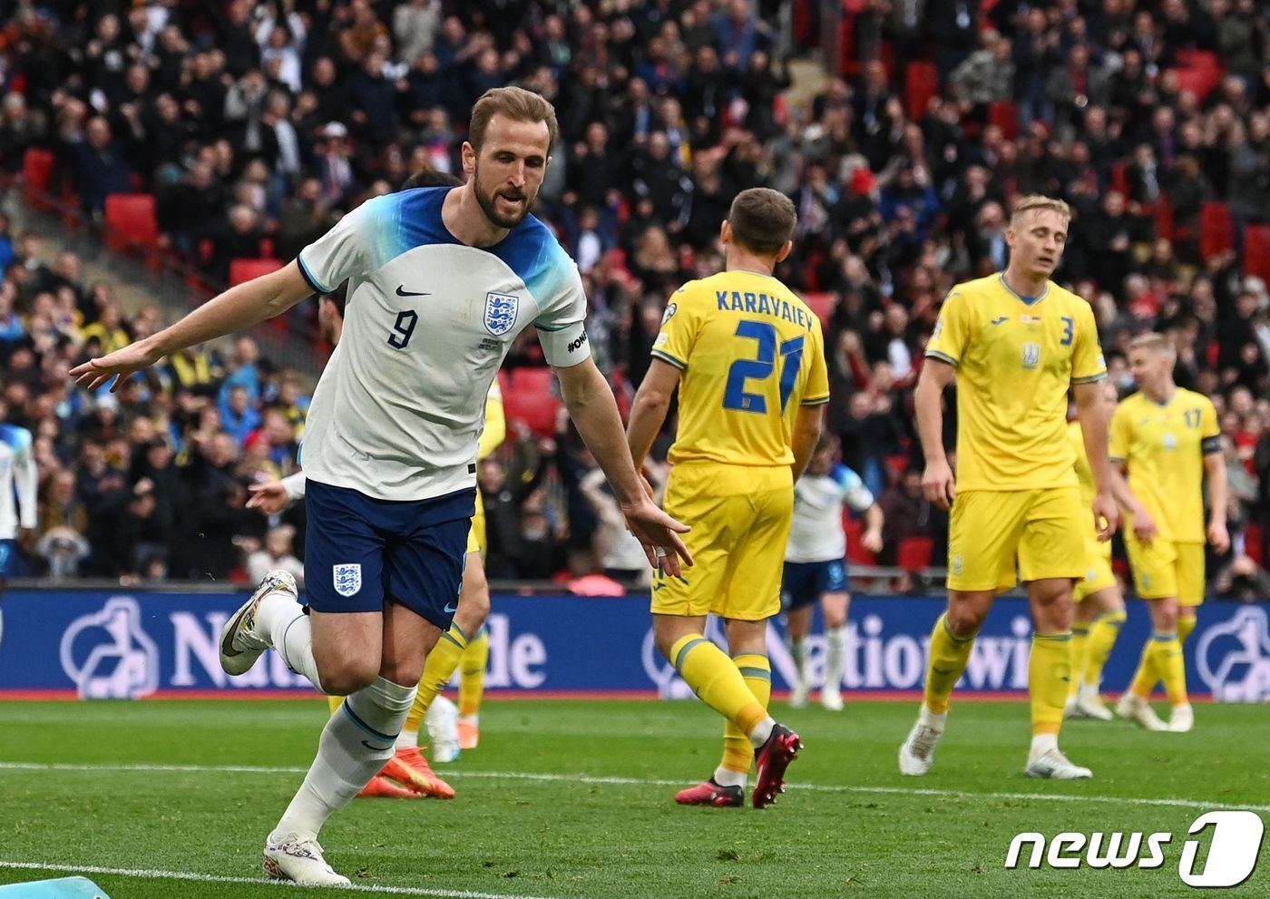 본문 이미지 - 우크라이나를 상대로 A매치 55호골을 넣은 케인 ⓒ AFP=뉴스1