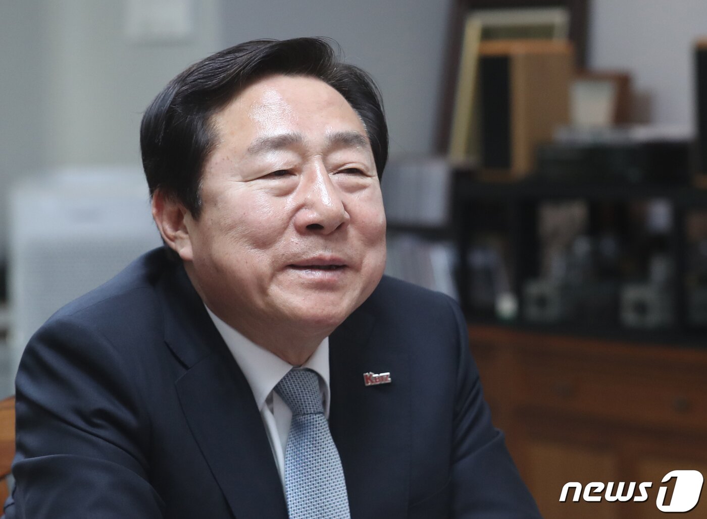 본문 이미지 - 김기문 중소기업중앙회 회장이 27일 서울 영등포구 여의도 중소기업중앙회에서 뉴스1과 인터뷰를 하고 있다. 2023.3.27/뉴스1 ⓒ News1 송원영 기자
