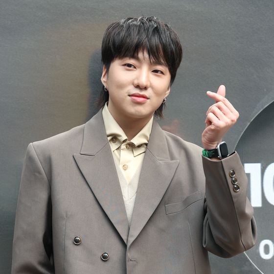 '전역' 위너 강승윤 "진우·승훈·민호 손잡고 인사드릴 것" 자필 소감