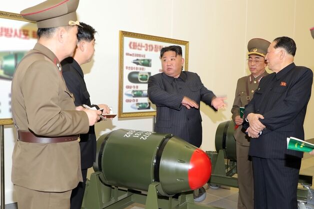 "북한, 용덕동 핵시설 최근까지 가동 정황…분화구 유사 구덩이도 포착"