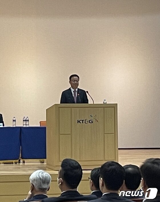 본문 이미지 - 28일 오전 대전시 인재개발원에서 열린 'KT&G 제36기 정기주주총회'에서 백복인 사장이 인사말을 하고 있다. 2023.3.28/뉴스1 ⓒ News1 한지명 기자