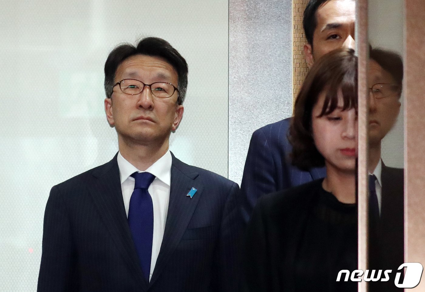 본문 이미지 - 구마가이 나오키(熊谷直樹) 주한일본대사관 총괄공사가 28일 오후 서울 종로구 정부서울청사 별관 외교부로 초치되고 있다.  2023.3.28/뉴스1 ⓒ News1 김명섭 기자