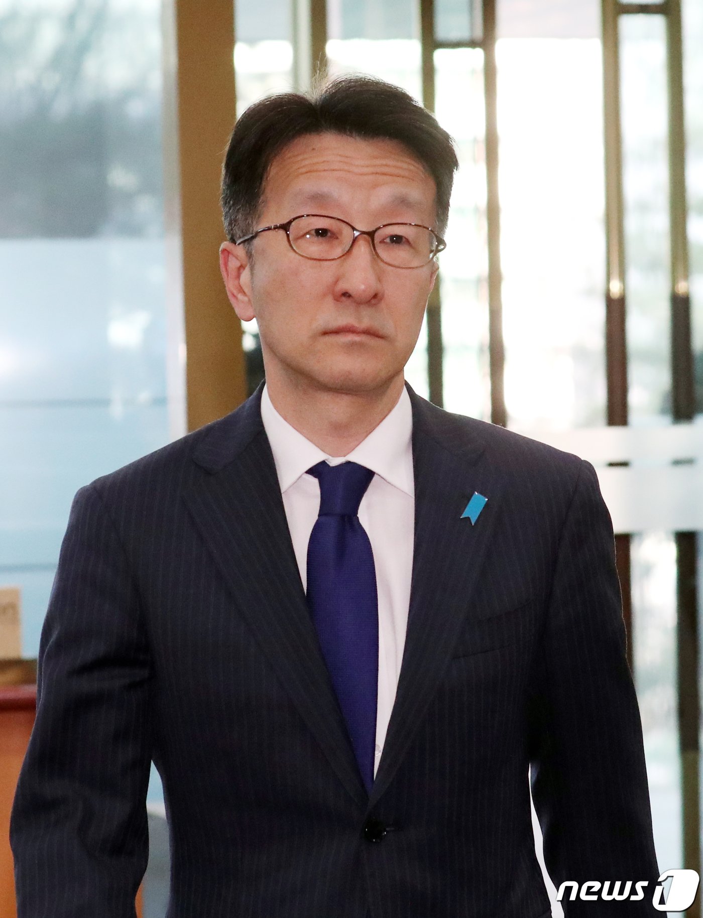 본문 이미지 - 구마가이 나오키(熊谷直樹) 주한일본대사관 대사대리가 28일 오후 서울 종로구 정부서울청사 별관 외교부로 초치되고 있다.  2023.3.28/뉴스1 ⓒ News1 김명섭 기자