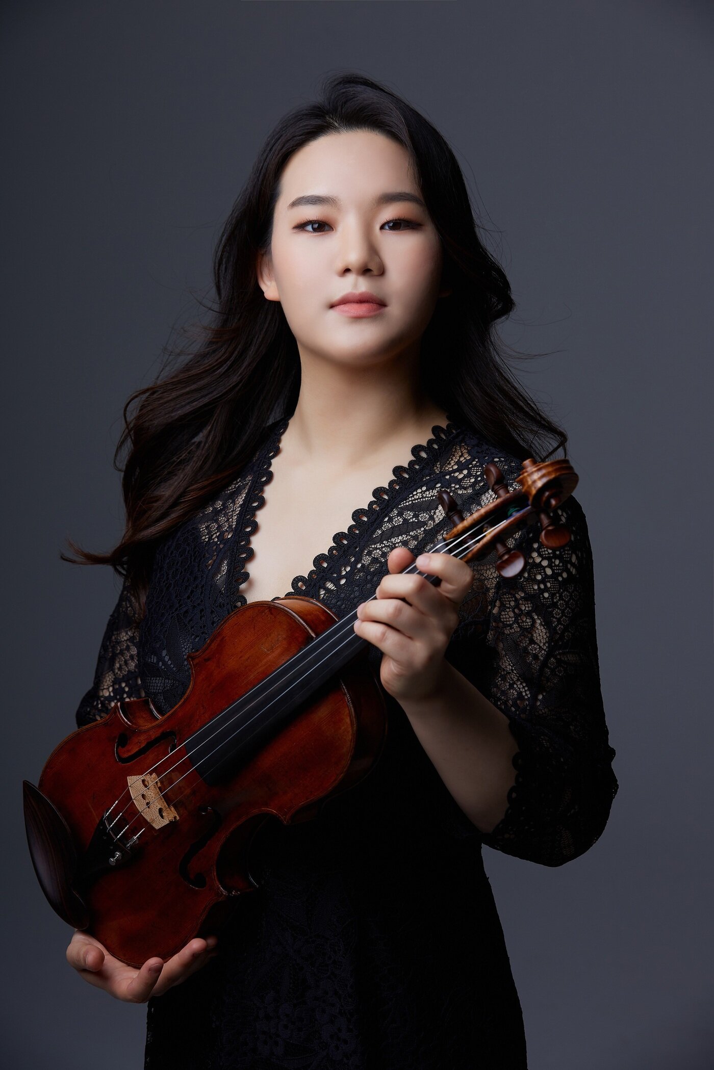 본문 이미지 - 바이올리니스트 이지윤. (금호문화재단 제공)  