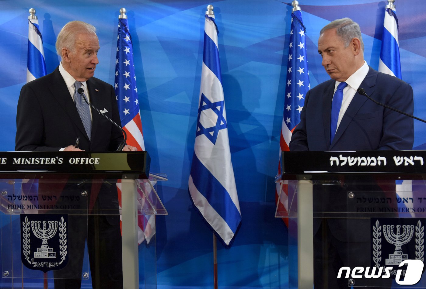 본문 이미지 - 2016년 3월 9일 이스라엘 예루살렘에서 조 바이든 당시 미국 부통령이 베냐민 네타냐후 이스라엘 총리와 회담 후 공동 기자회견을 하고 있다. ⓒ 로이터=뉴스1 ⓒ News1 박재하 기자