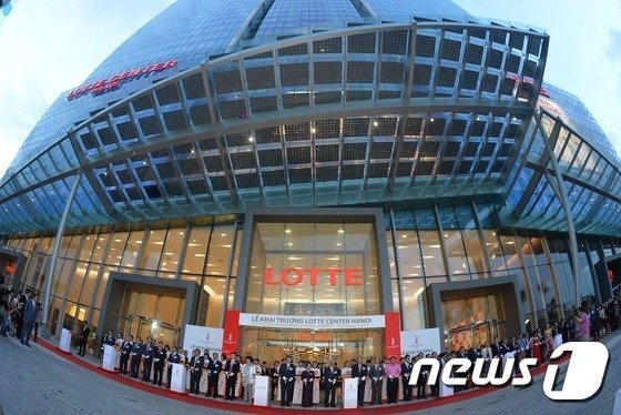 본문 이미지 - 롯데센터 하노이 전경.(뉴스1 DB)