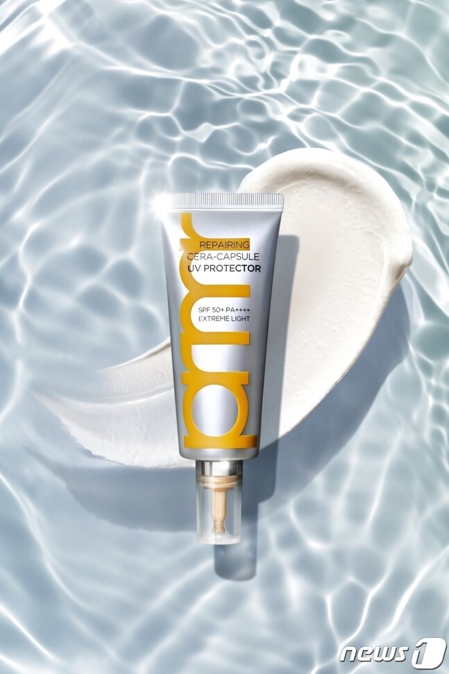 본문 이미지 - 리페어링 세라캡슐 UV 프로텍터 SPF50+, PA++++.(프리메라제공)