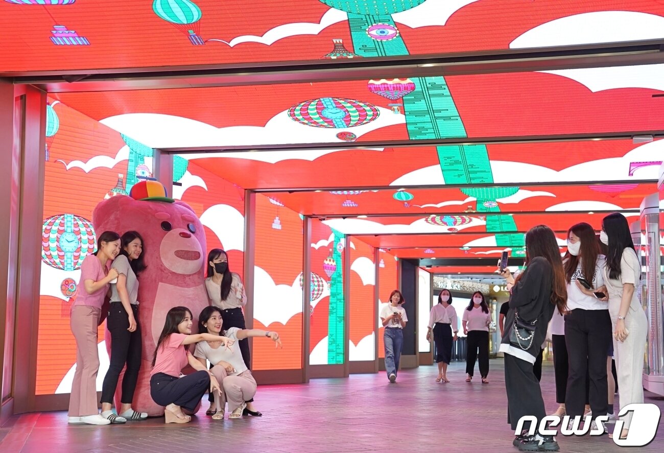 본문 이미지 - 롯데면세점 스타에비뉴.(롯데면세점 제공)