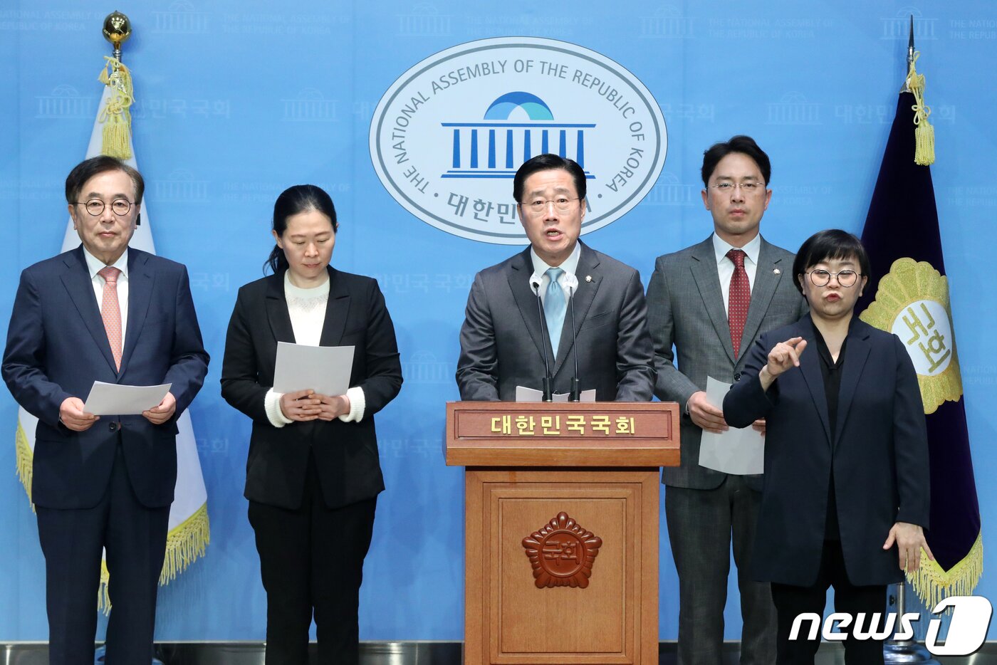 본문 이미지 - 이태규 국민의힘 국회교육위원회 간사가 14일 오전 서울 여의도 국회 소통관에서 더불어민주당의 '정순신 청문회' 일방적 개최를 규탄하고 있다. 2023.4.14/뉴스1 ⓒ News1 황기선 기자