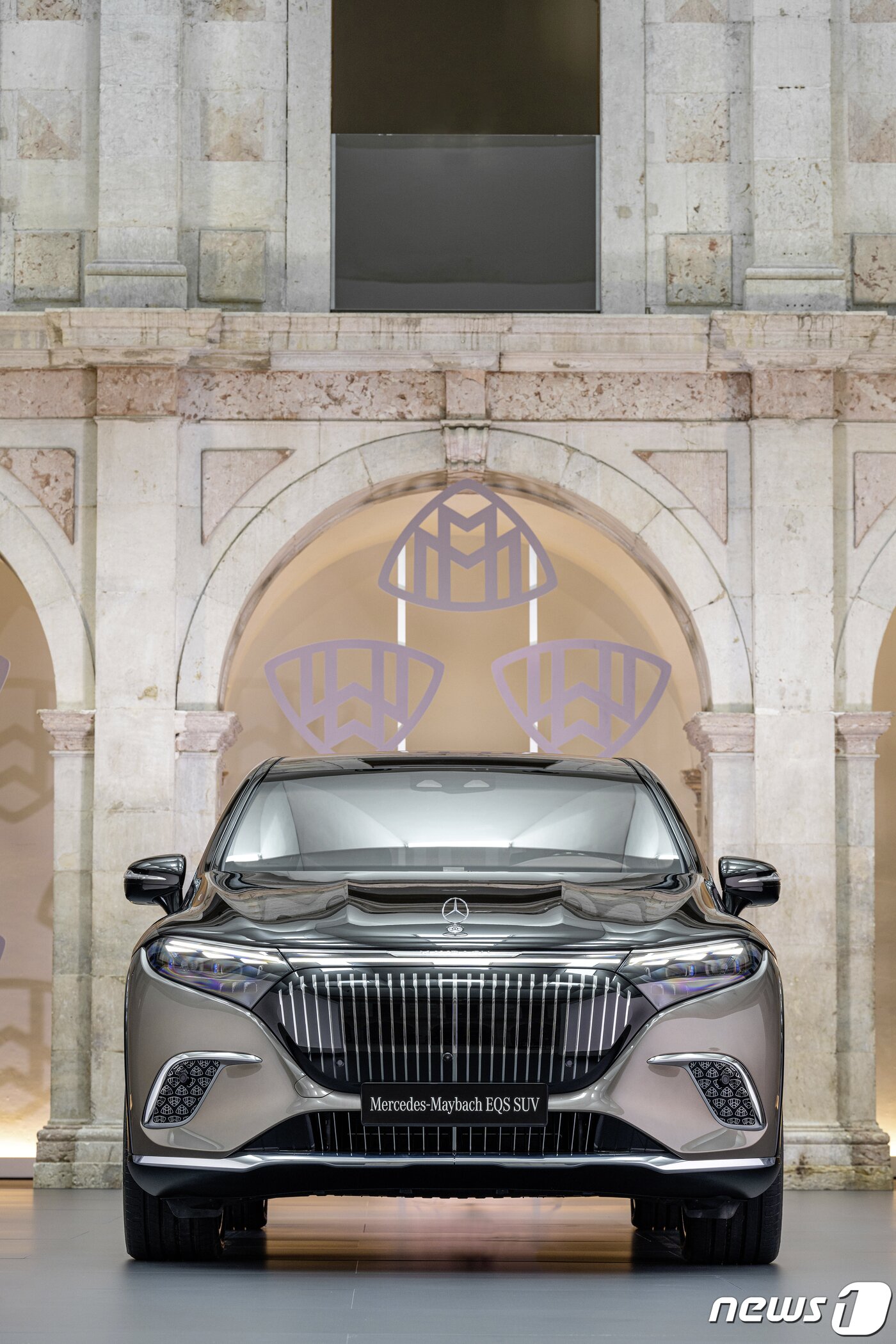 본문 이미지 -  마이바흐 EQS SUV.(메르세데스-벤츠 제공)ⓒ 뉴스1 