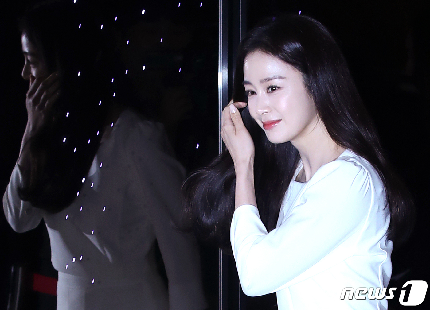 (서울=뉴스1) 권현진 기자 = 배우 김태희가 19일 서울 강남구 바디프랜드 도곡타워에서 열린 의료기기 신제품 론칭 기념 행사에 참석하고 있다. 2023.4.19/뉴스1