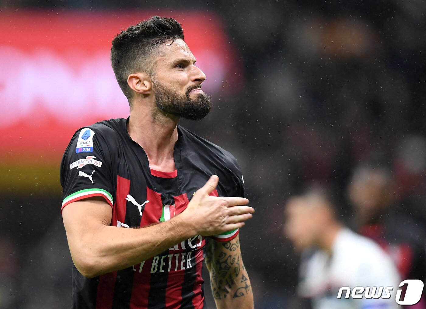 본문 이미지 - AC밀란 공격수 올리비에 지루. ⓒ 로이터=뉴스1