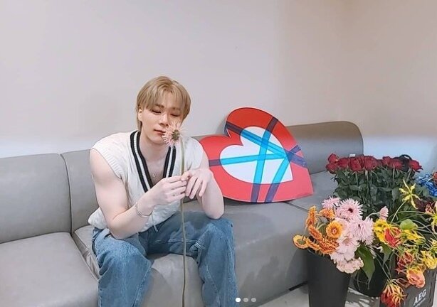 본문 이미지 - 아스트로 문빈 인스타그램 갈무리