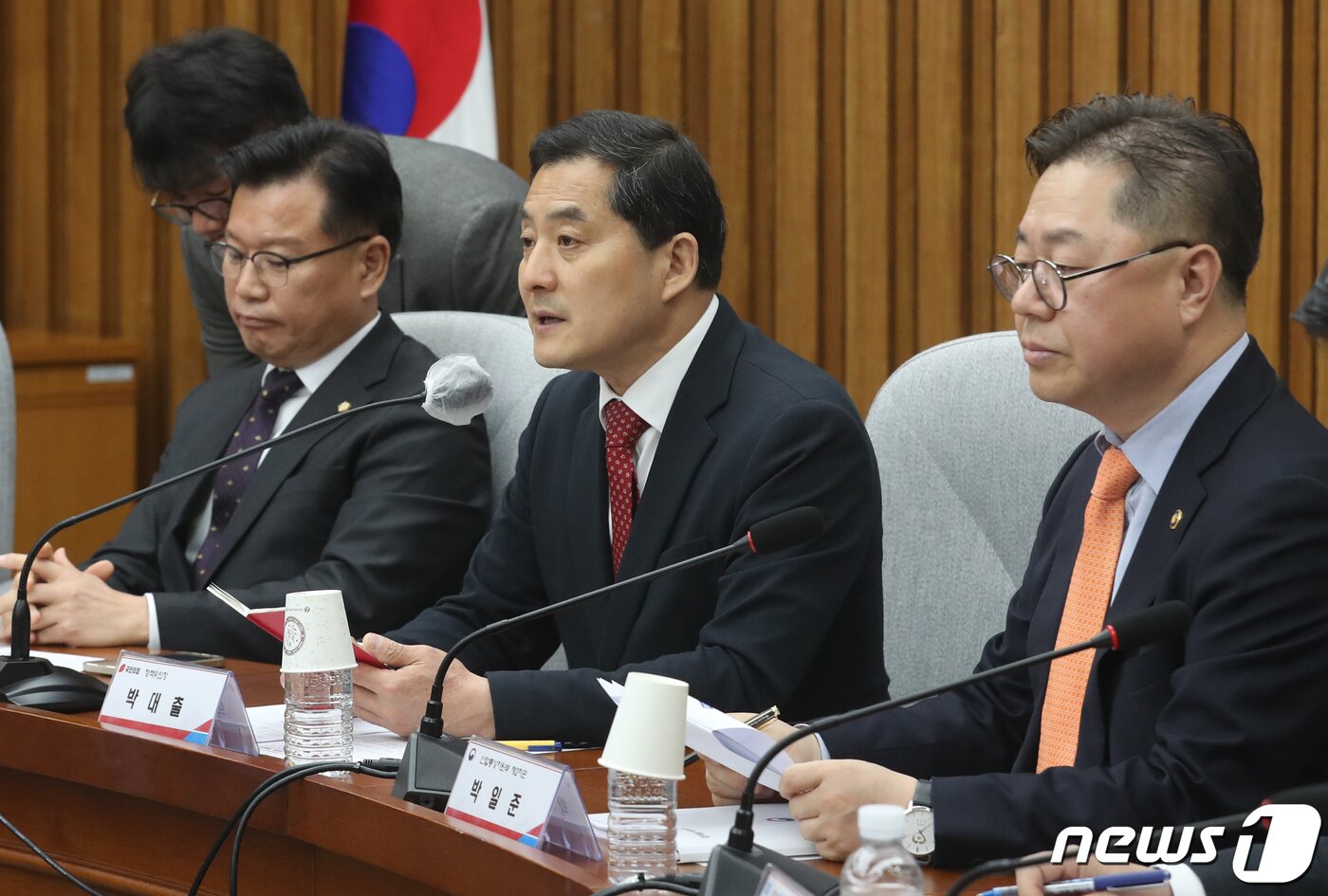 본문 이미지 - 박대출 국민의힘 정책위의장이 20일 오전 서울 여의도 국회에서 열린 '전기·가스 요금 관련 산업계 민·당·정 간담회'에서 발언을 하고 있다. 2023.4.20/뉴스1 ⓒ News1 송원영 기자