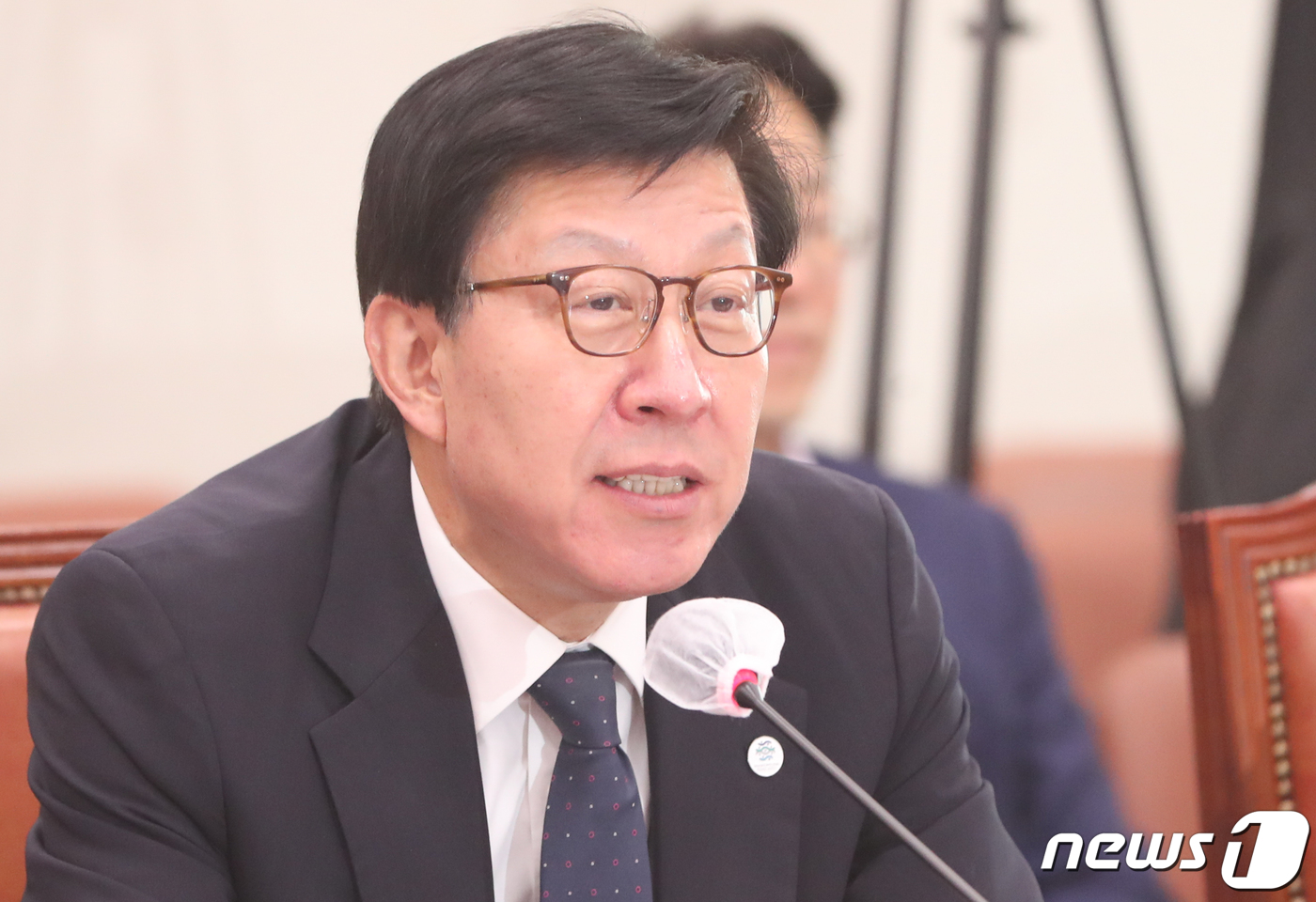 (서울=뉴스1) 허경 기자 = 박형준 부산시장이 26일 서울 여의도 국회에서 열린 2030 부산세계박람회 유치지원 특별위원회에서 세계박람회기구(BIE) 현지실사 결과보고를 하고 있 …