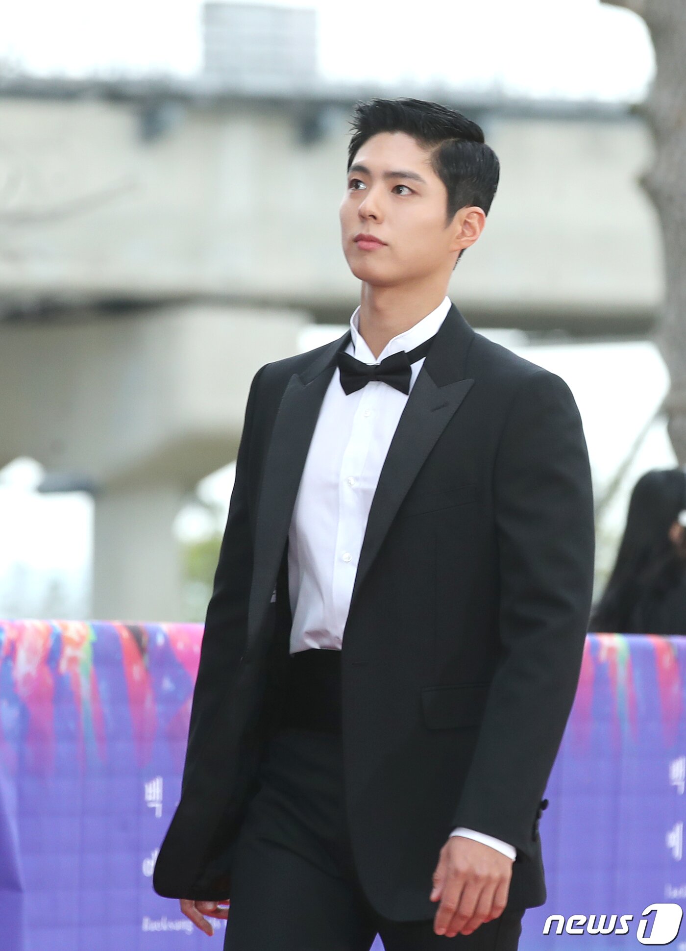 본문 이미지 - 배우 박보검이 28일 오후 인천 파라다이스시티에서 열린 '제59회 백상예술대상'에 참석해 레드카펫을 밟고 있다. ⓒ News1 권현진 기자