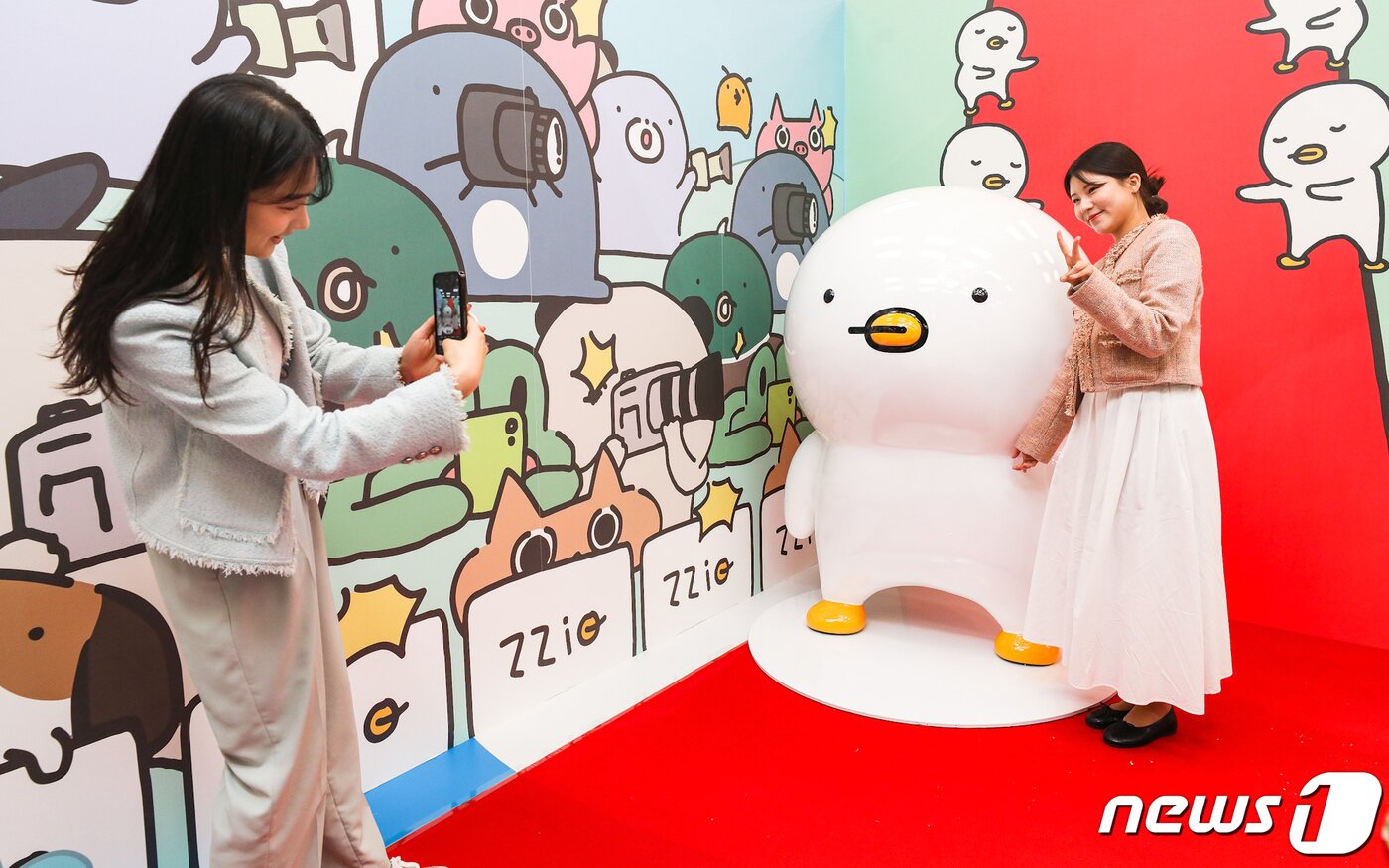 본문 이미지 - 더현대 서울 오벤저스 어드벤처 팝업스토어(현대백화점 제공)