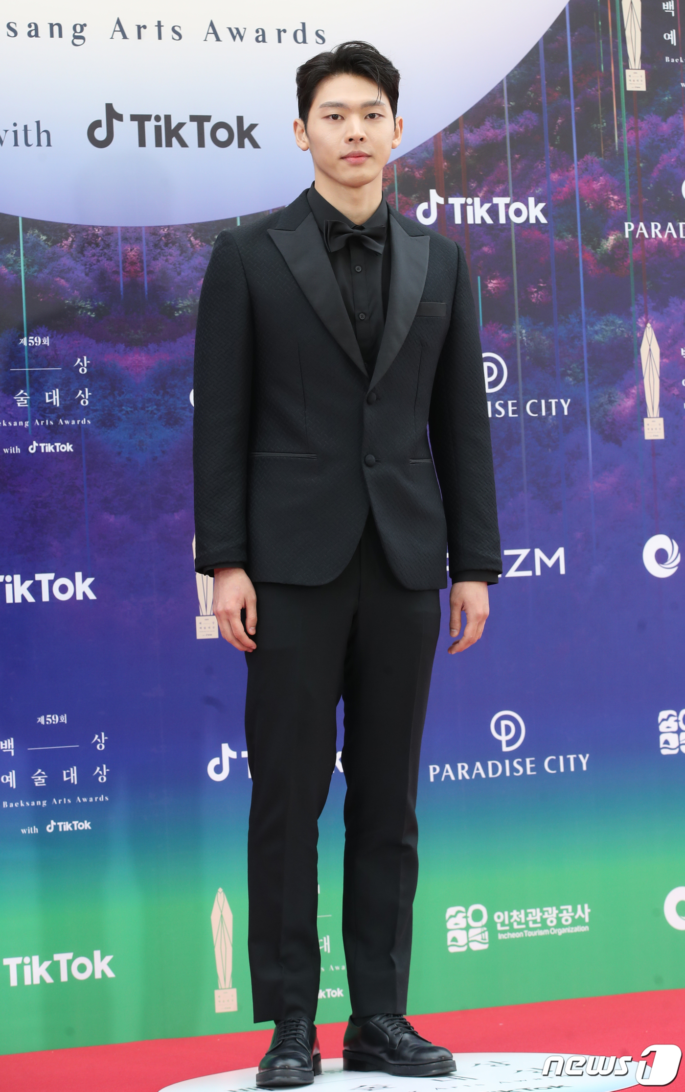 (인천=뉴스1) 권현진 기자 = 배우 강현오가 28일 오후 인천 파라다이스시티에서 열린 '제59회 백상예술대상'에서 포즈를 취하고 있다. 2023.4.28/뉴스1