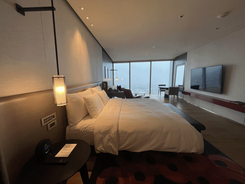 본문 이미지 - 제주드림타워 객실 킹 룸 내부 전경. ⓒ News1 신민경 기자