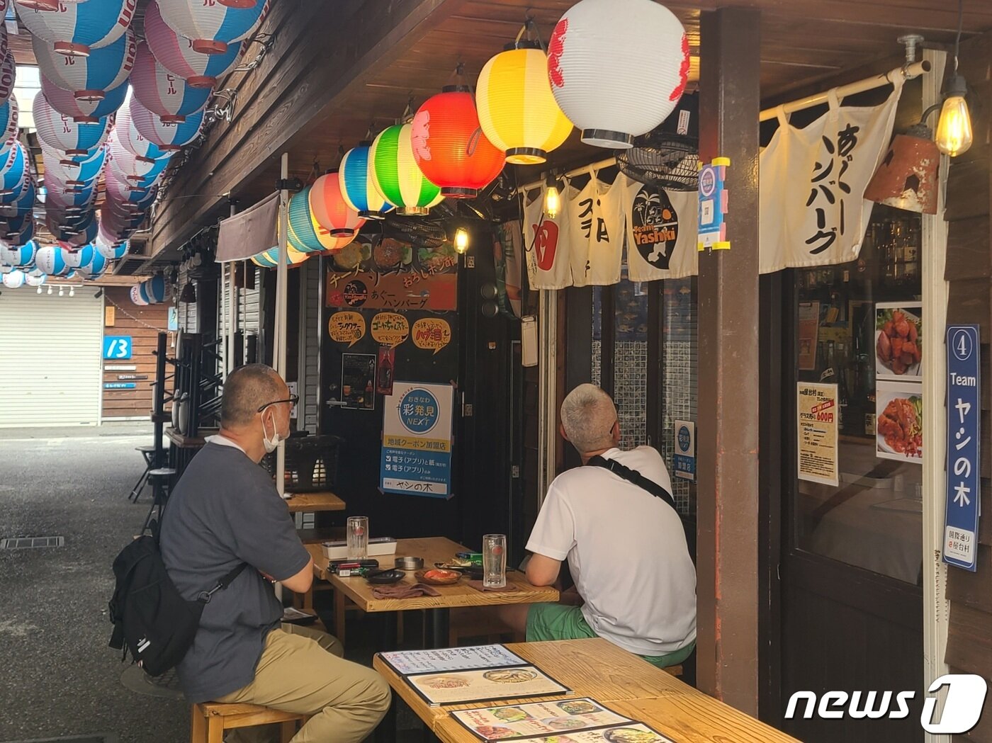 본문 이미지 - 국제거리 야타이무라 ⓒ News1