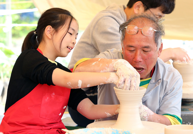 “흙과 불의 잔치” 이천도자기축제 4월 24 개막