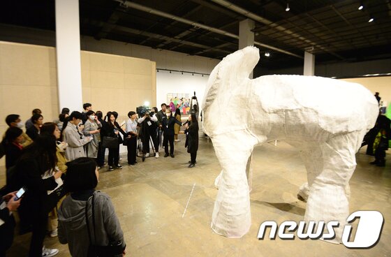 광주비엔날레 6일 개막식…7월9일까지 대장정 - 뉴스1