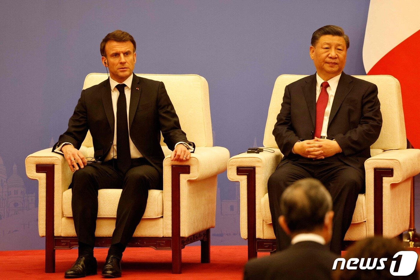 본문 이미지 - 시진핑 중국 국가주석과 에마뉘엘 마크롱 프랑스 대통령이 6일 (현지시간) 베이징 에서 중국-프랑스 비즈니스 위원회에 참석을 하고 있다. ⓒ AFP=뉴스1 ⓒ News1 우동명 기자