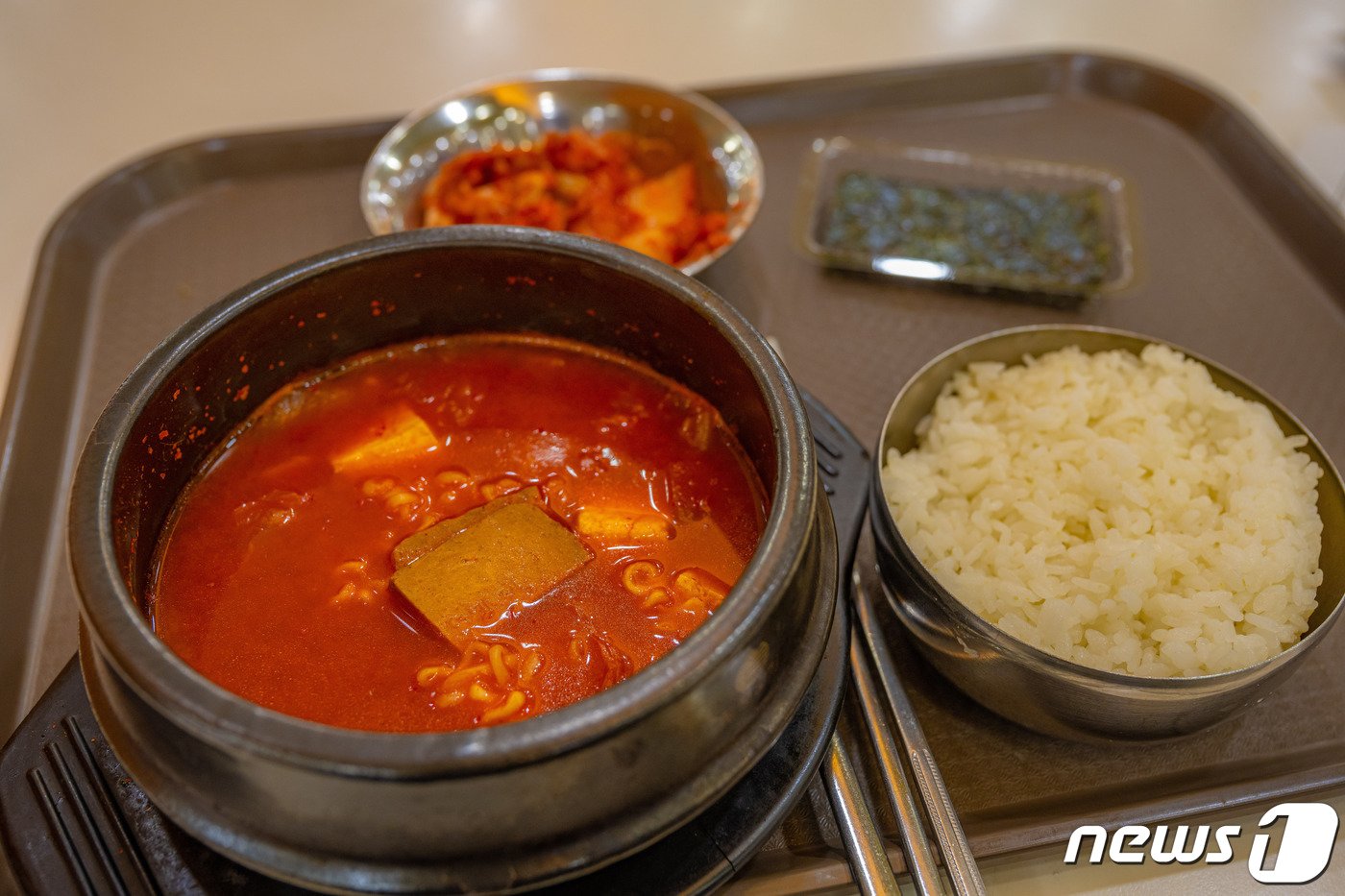본문 이미지 - 삼육대 학식 콩고기로 만든 부대찌개