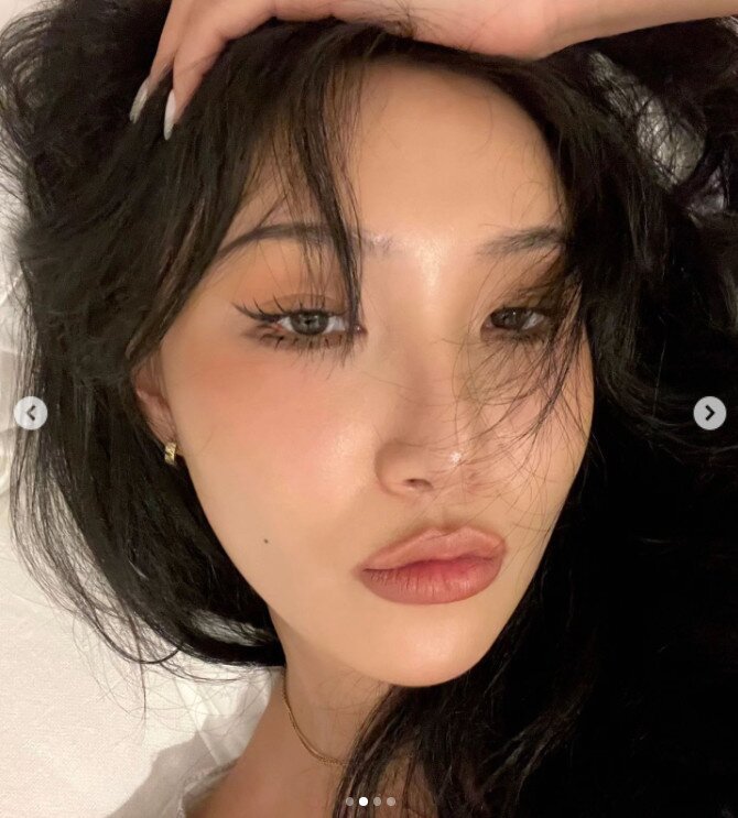 본문 이미지 - 사진=화사 인스타그램