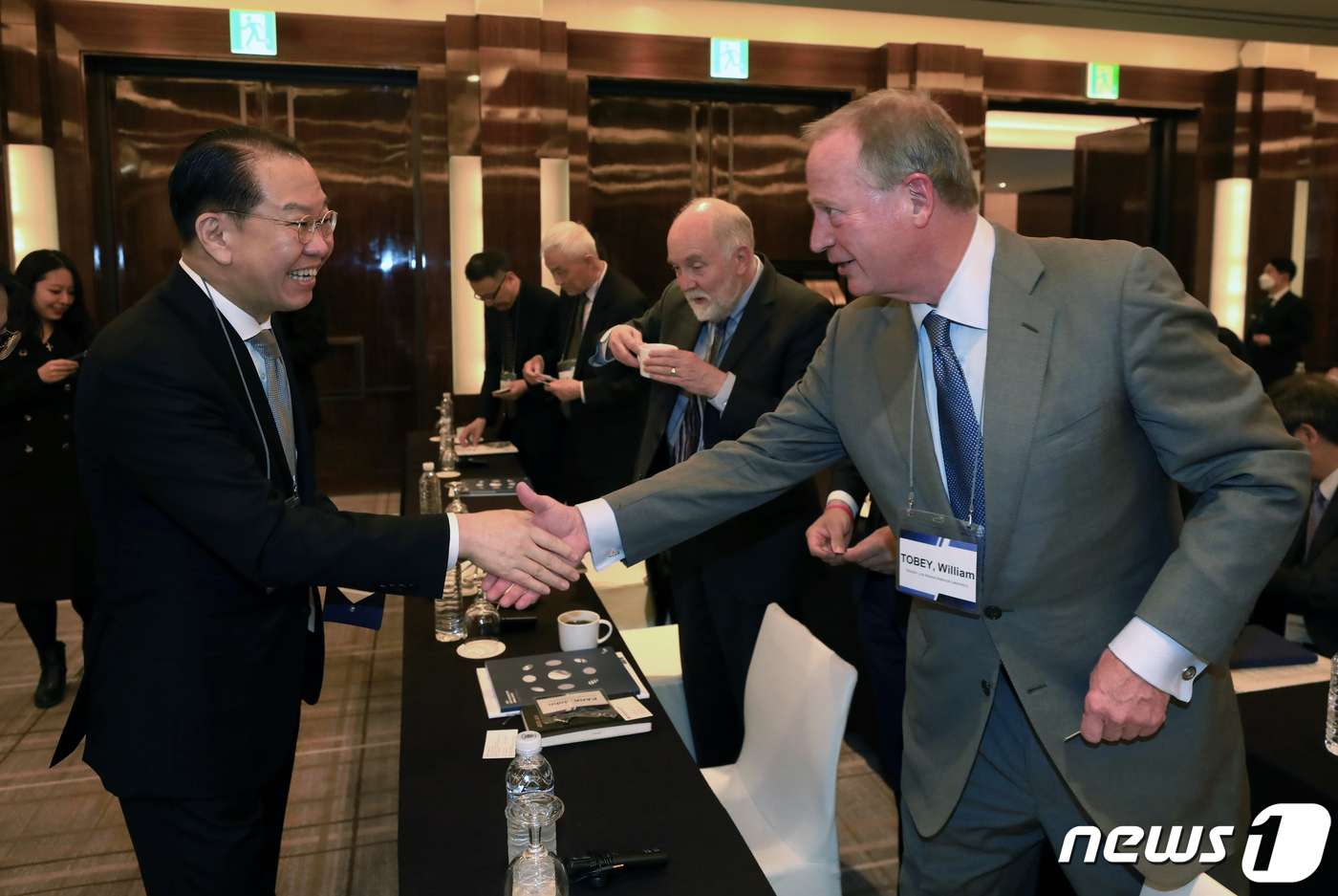 (서울=뉴스1) 박정호 기자 = 권영세 통일부 장관이 10일 오전 서울 중구 웨스틴조선 호텔에서 '동아시아 핵 경쟁과 확전 가능성 대응: 미래 한반도 질서 구축을 위한 한미중 협력 …