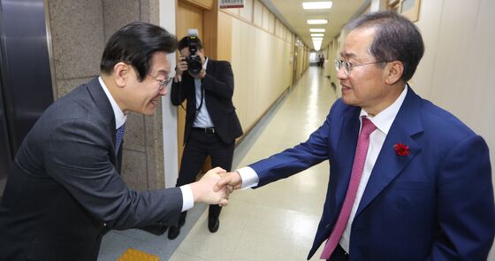 [단독] 이재명 당선시 초대 총리 홍준표 고려…洪 측 "제안 있었다"
